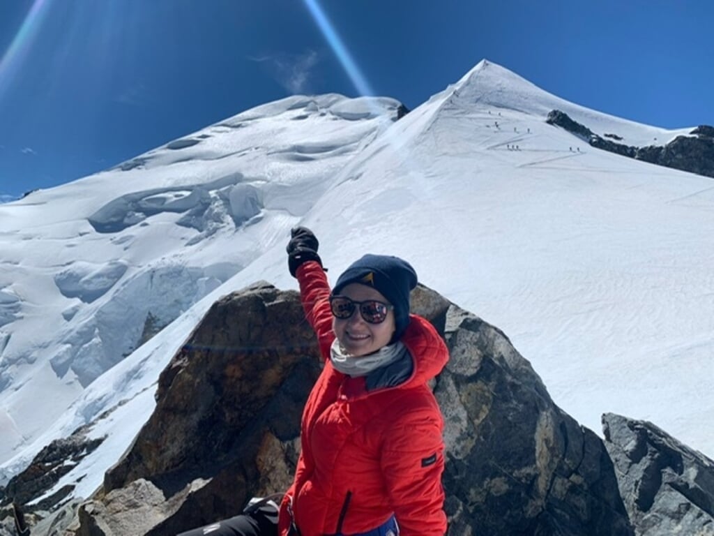 Tanja beklom in elf uur de Mont Blanc. 