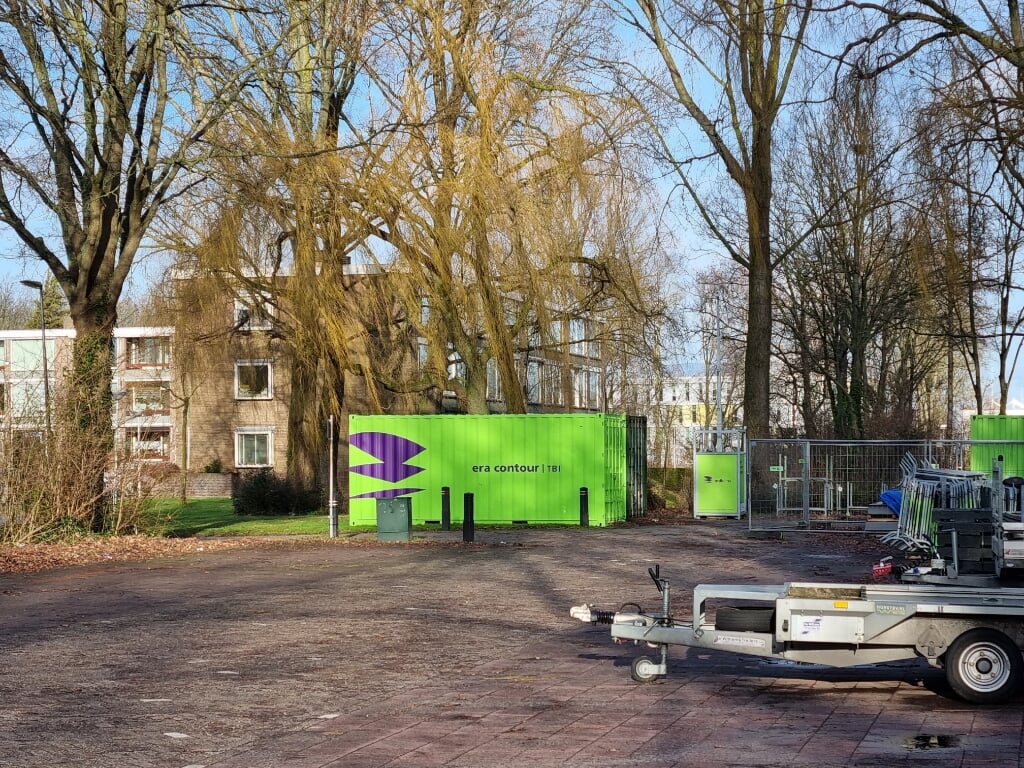 De parkeerplaats aan de Maasstraat.