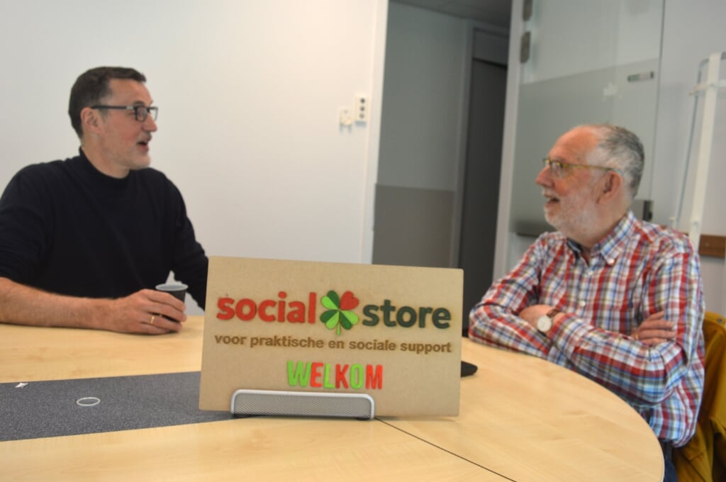 Maarten Thanis en Maarten de Keizer praten bij over de Social Store