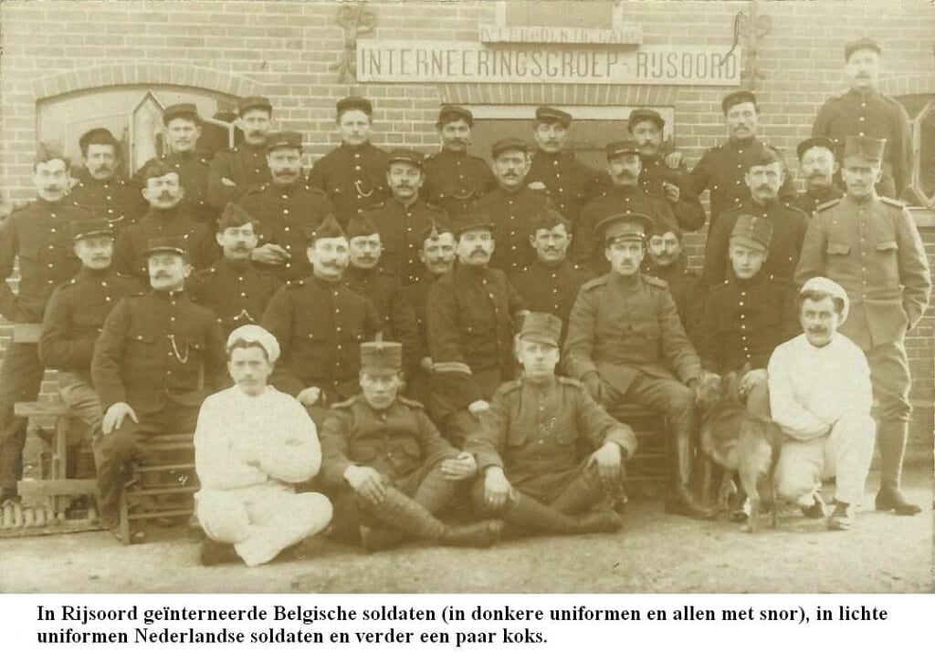 Belgische soldaten en Hollandse militairen in Rijsoord
