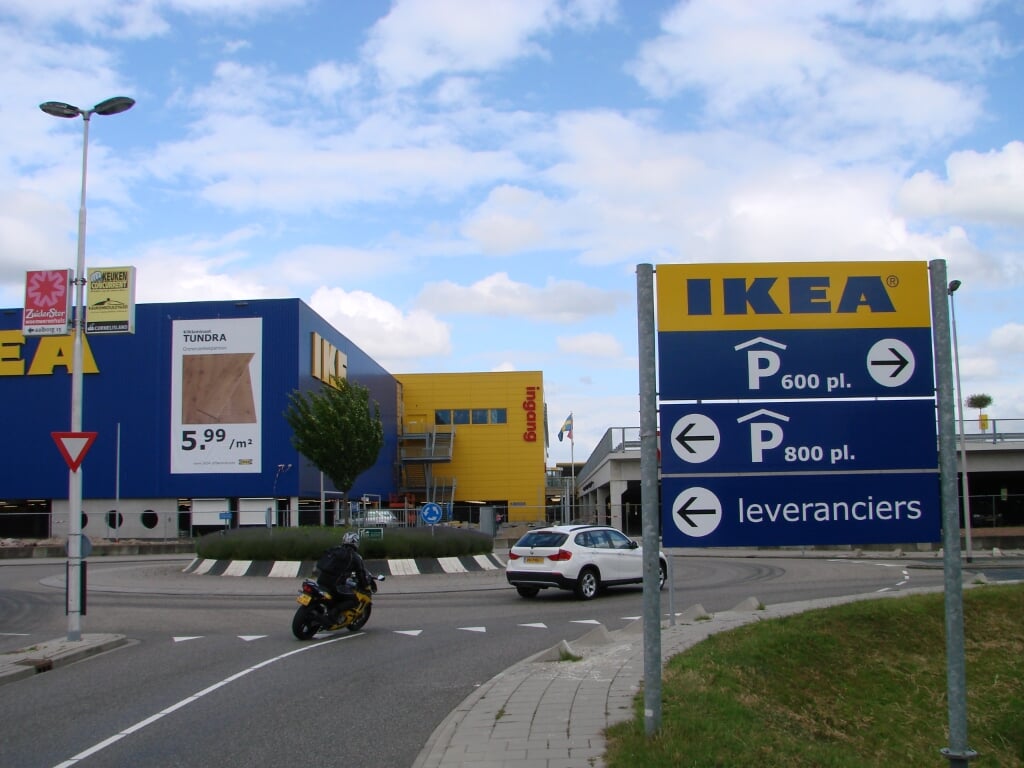 De fietstocht start bij Ikea.