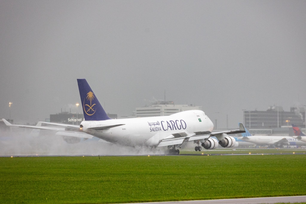 Wederom voorzorgslanding op Schiphol, ditmaal een Boeing 747 met besturingsproblemen