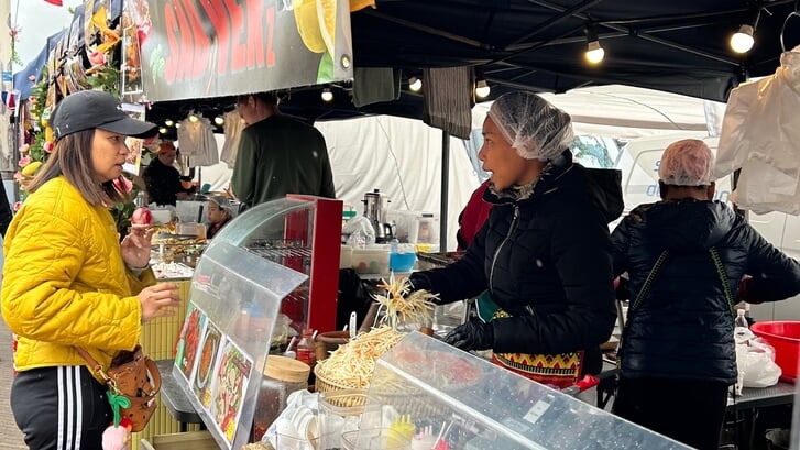 Het was gezellig druk bij de vele kraampjes.