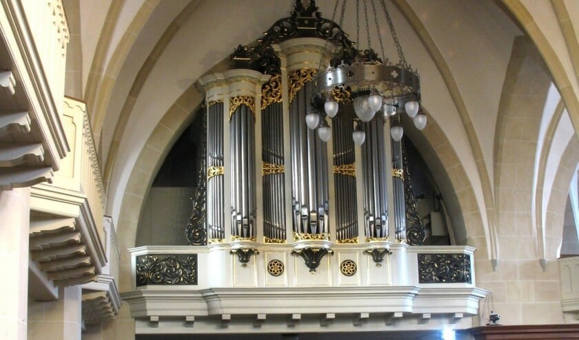 <p>Het orgel in de Schildkerk waarop Jaap Zwart op 24 juli zal spelen.</p>