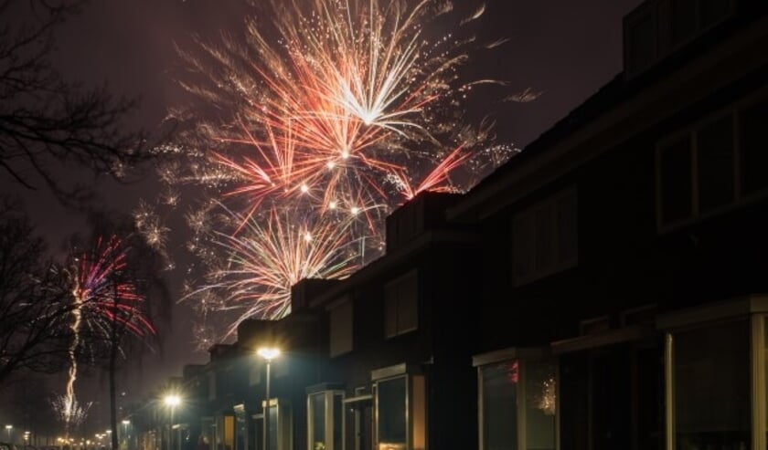 <p>Buurtbewoners kunnen met steun van de gemeente hun buurt vrijwillig vuurwerkvrij aanwijzen. De gemeente handhaaft echter niet.</p>