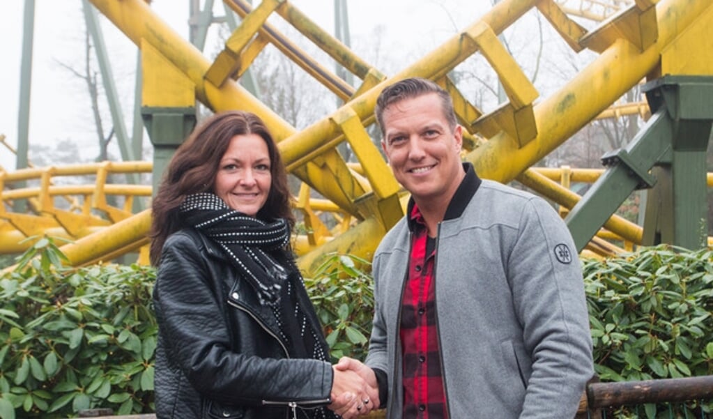 Bianca Nijveld (CC75) en René Peul (Avonturenpark Hellendoorn) kijken uit naar de samenwerking