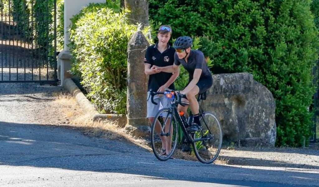 Rens en zijn vader Richard fietsen volgend jaar de Giro di KiKa, steun ze!