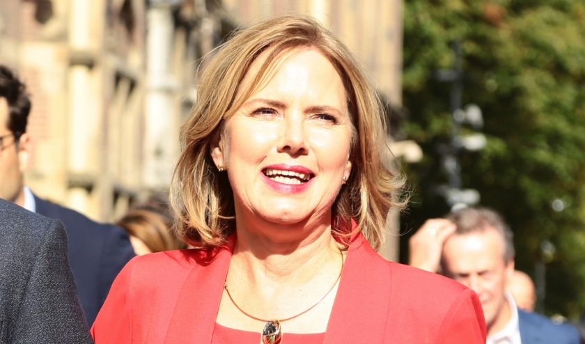 Minister Van Nieuwenhuizen