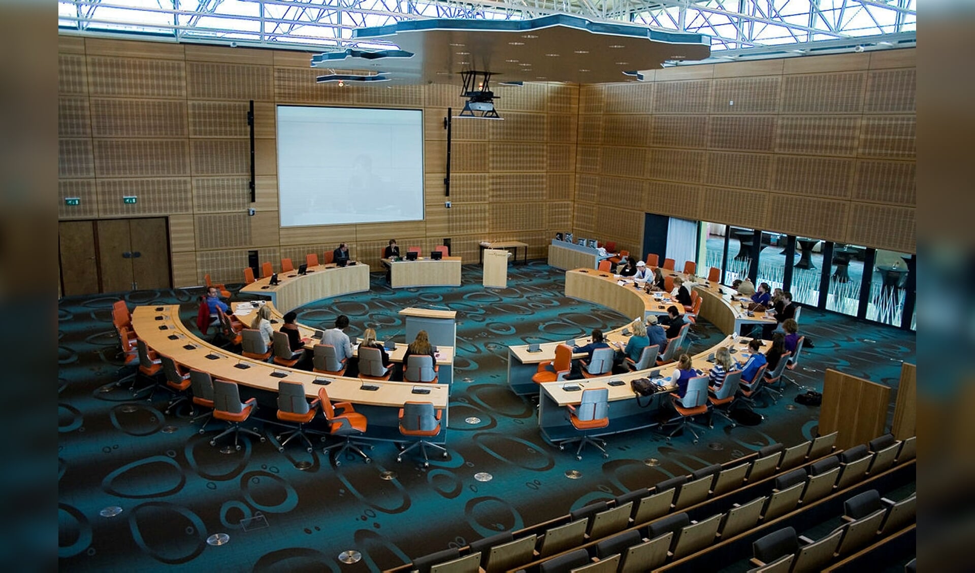 ZWOLLE - Provinciale Staten van Overijssel vergaderen in het Nedersaksisch. 