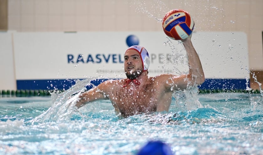 <p>Lars Gottemaker samen met Bas ter Brake topscoorder met ieder drie doelpunten tegen Widex/GZC-Donk.</p>