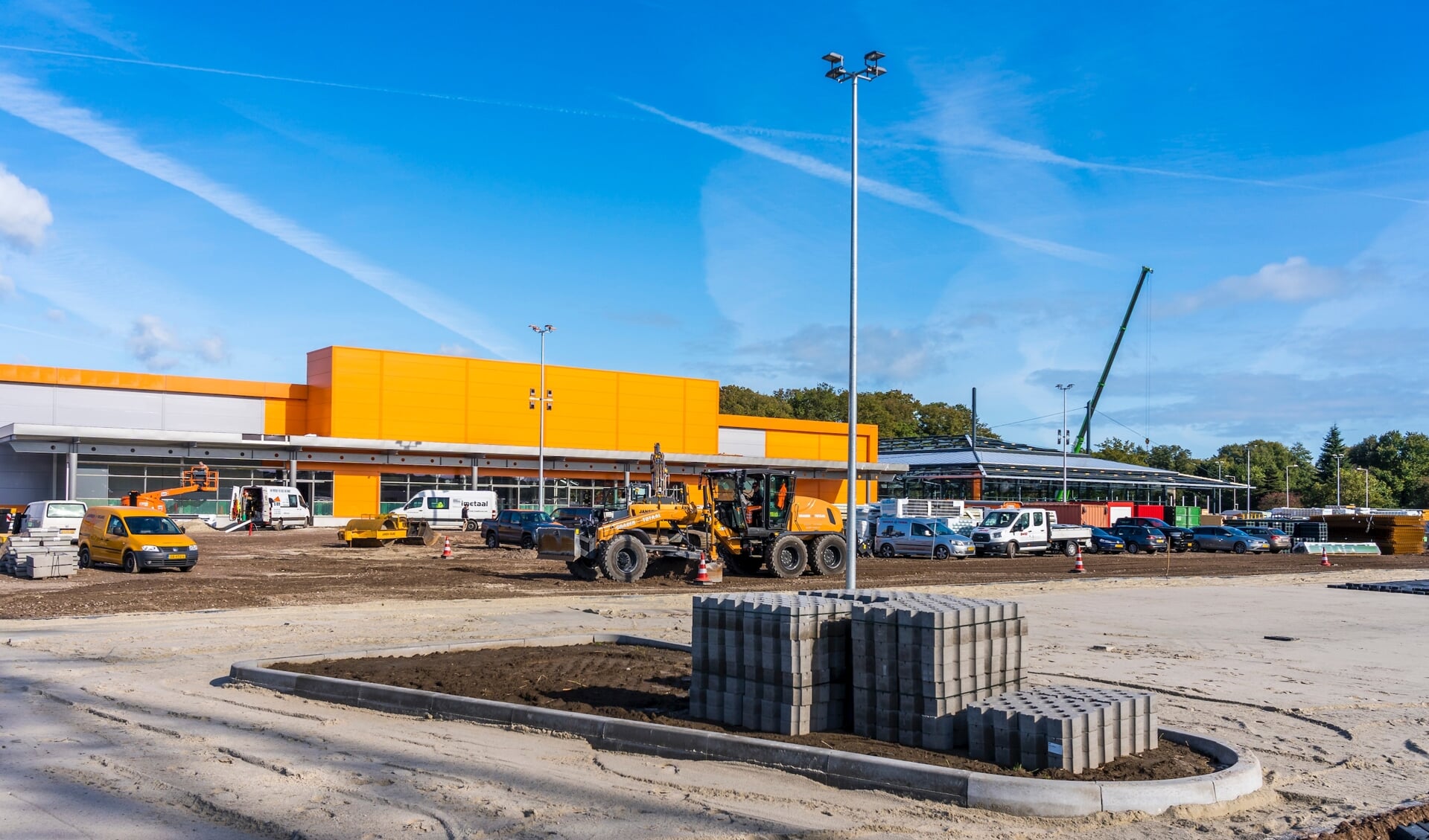 De nieuwbouw van Hornbach vestiging Enschede. (Foto: Lex v Lieshout Fotografie) .