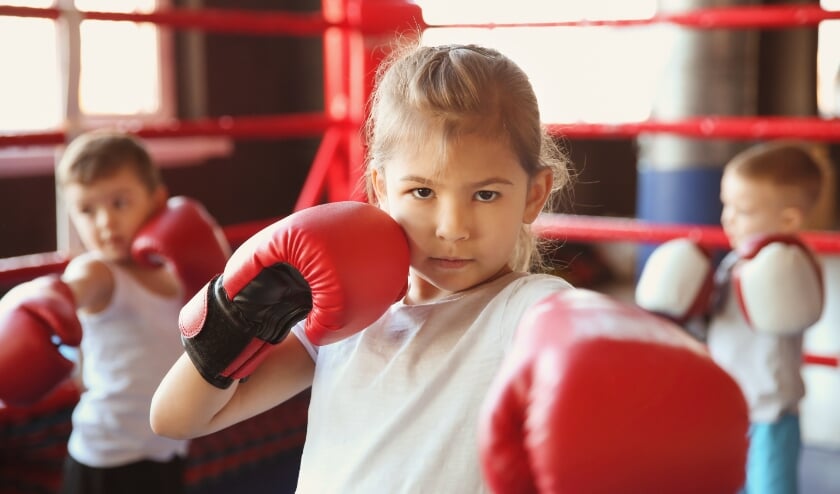<p>De Welle houdt sportieve activiteiten in de herfstvakantie voor kinderen en jongeren. Met survival-challenges op het Lageveld én een kickbox-proefles.</p>