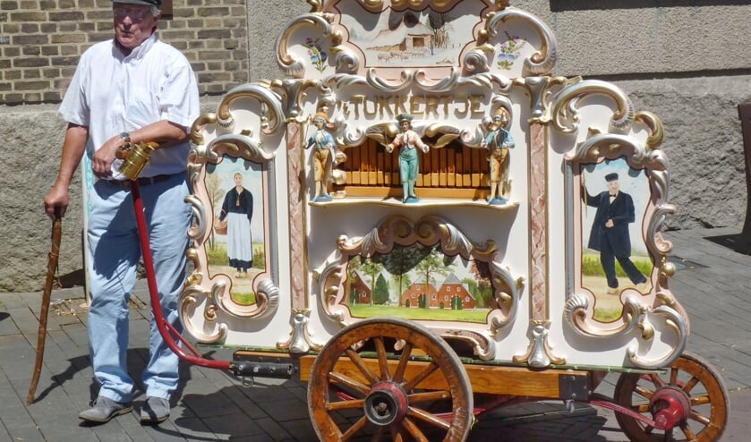 <p>Draaiorgel 't Tukkertje doet ook mee aan de braderie op de Woonboulevard in Almelo.</p>