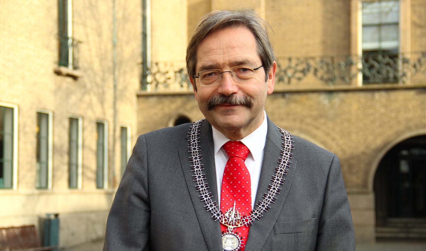 Burgemeester Theo Bovens: We passen ons in Enschede razendsnel aan'