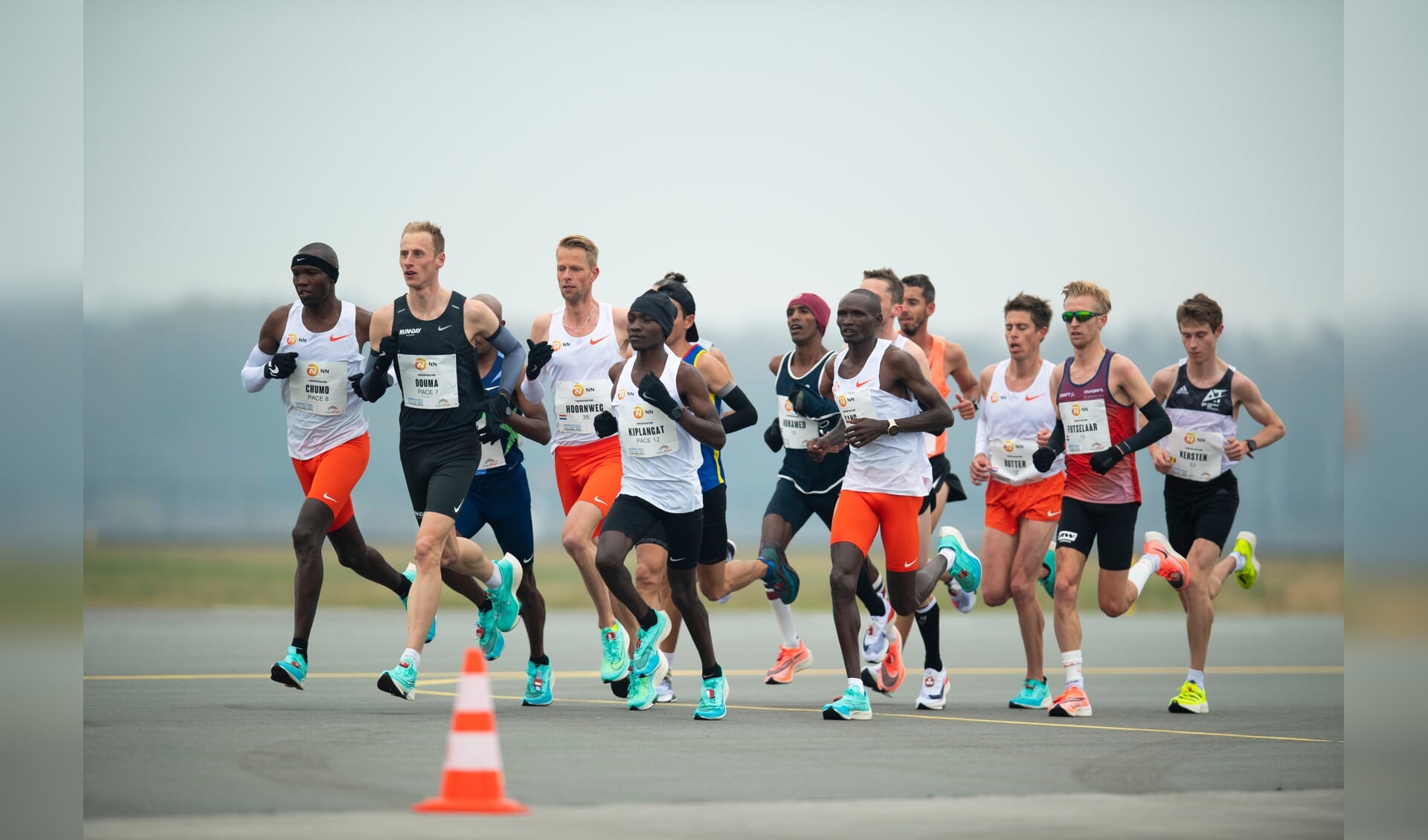 Dit jaar organiseerde Enschede Marathon een 'Hamburg-marathon' op Vliegveld Twenthe