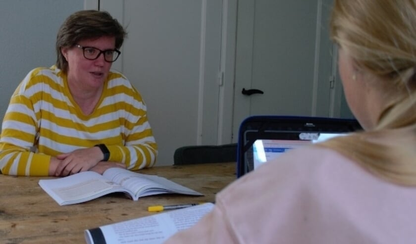 <p>Marjolein Purmer helpt kinderen via Empeje.</p>