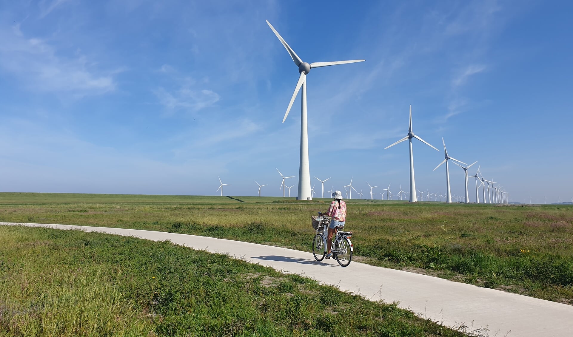 De plannen voor plaatsing van windmolens leveren veel weerstand op in de regio. Ook rondom Borne zijn er inmiddels diverse plannen voor plaatsing van windmolens.