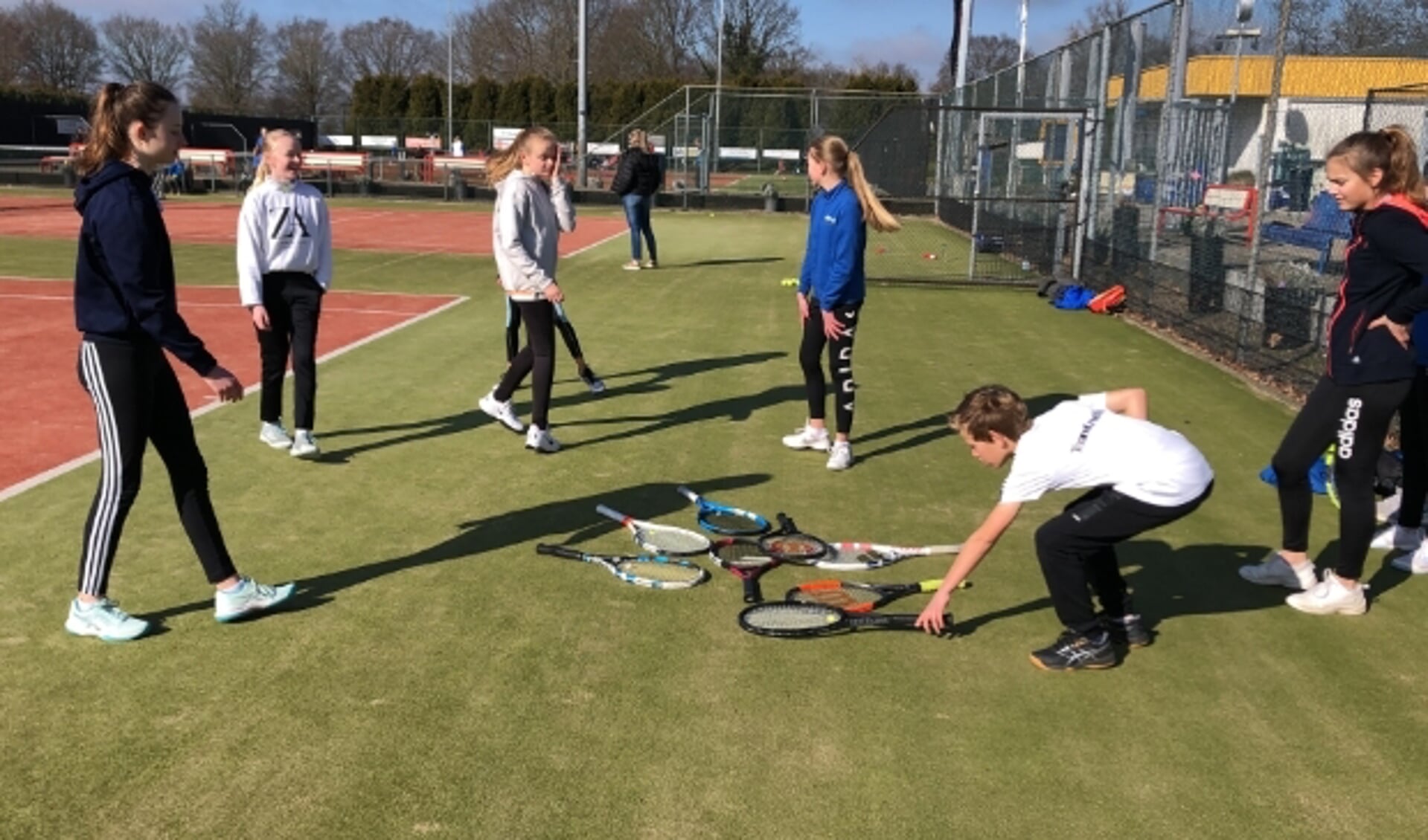 Bij ATC Veenhorst is het tennisseizoen weer begonnen. Nieuwe leden zijn welkom.