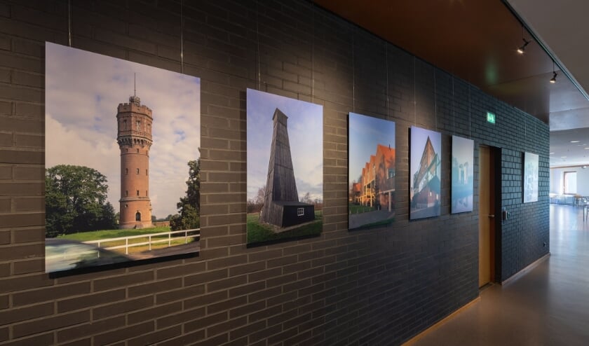 <p>Tentoonstelling Architectuur in Twente van architectuurfotograaf Bart van Hoek</p>