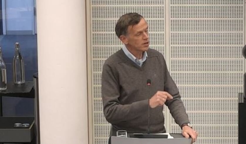 RIJSSEN - Dokter Baan voert het woord namens de huisartsen.