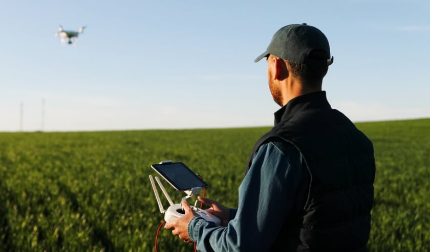 <p>Agrarische inzet van drones voor weidevogelbescherming, gewascontrole en meer. Straks net zo ingeburgerd als de trekker, combine of hooivork?</p>