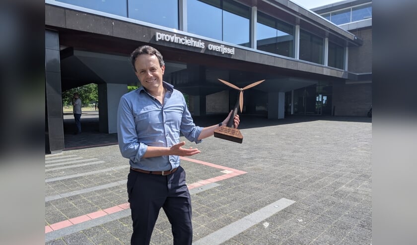 <p>Kijk eens, wat een prachtige award voor leerlingen van het Erasmus voor het geven van het beste advies over duurzaamheid.</p>
