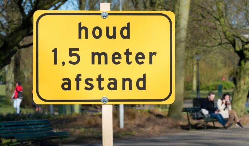 <p>Afstand houden, handen wassen, thuis blijven bij klachten en goed ventileren: de basisregels blijven belangrijk om na te leven.</p>