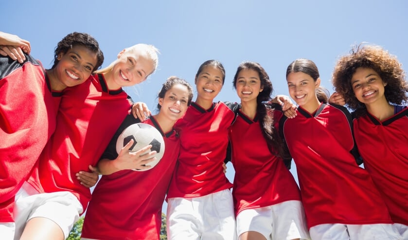 <p>Project Wereldmeiden in Rijssen-Holten leren meiden door samen te sporten</p><p>elkaars achtergronden kennen en breiden ze hun sociale netwerk uit.</p>