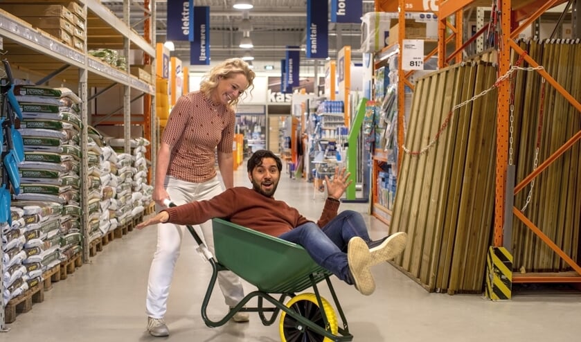 <p>Gamma op de Woonboulevard Almelo heeft de beste tips voor een prachtige tuin - óók in de vakantie.</p>