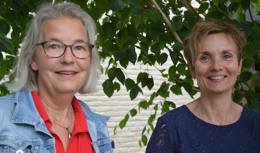 <p>Ineke Tieltjes (cursusleidster) en Mirjam van Baalen (Mantelzorg Almelo).</p>