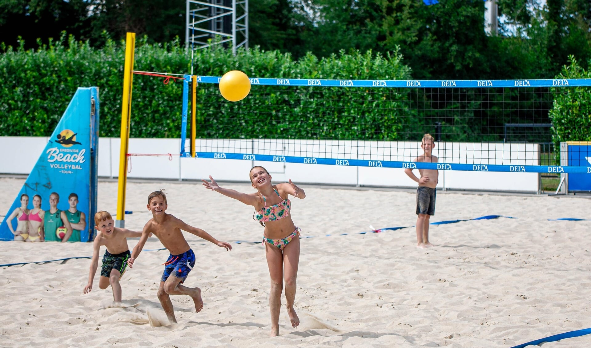 Tijdens FestivAlmelo is er deze week volop sport te beleven op het zand.