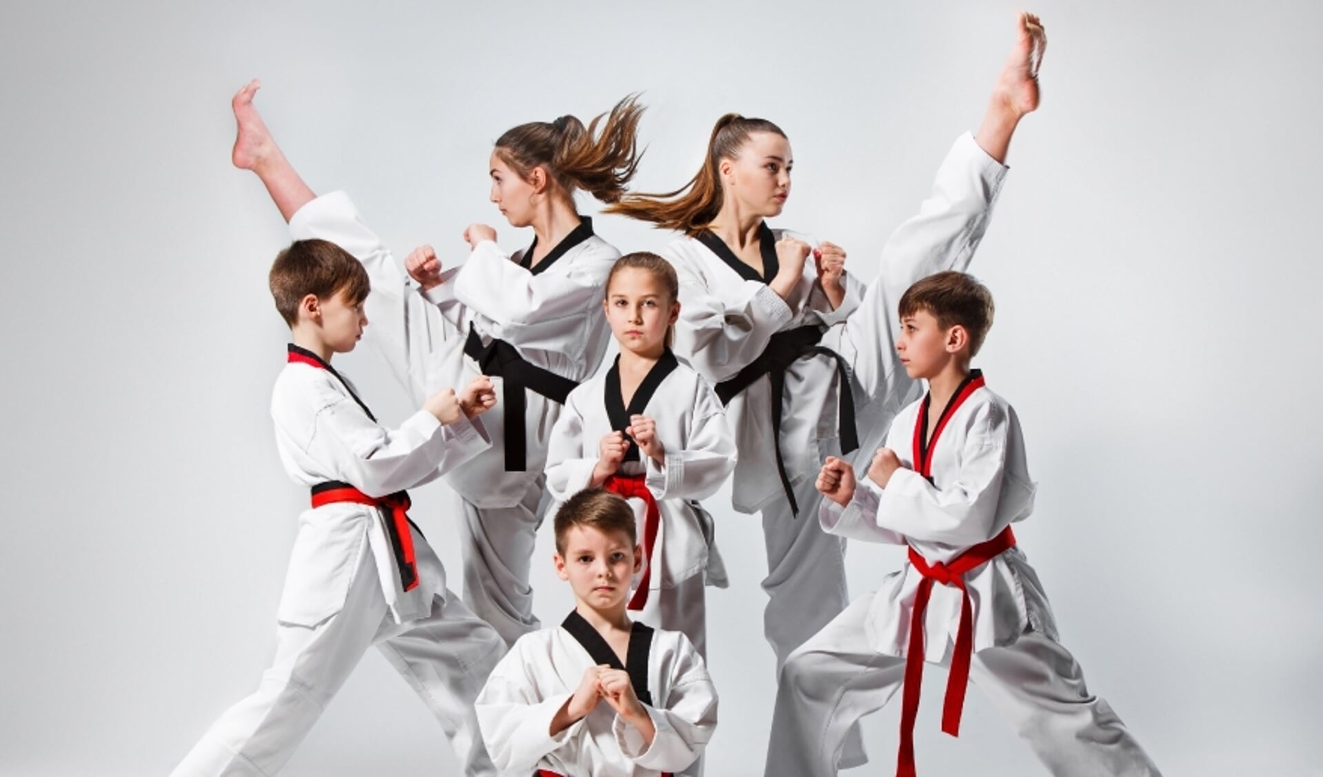 Budo Aykac houdt een open dag om kinderen kennis te laten met bijvoorbeeld taekwondo. 