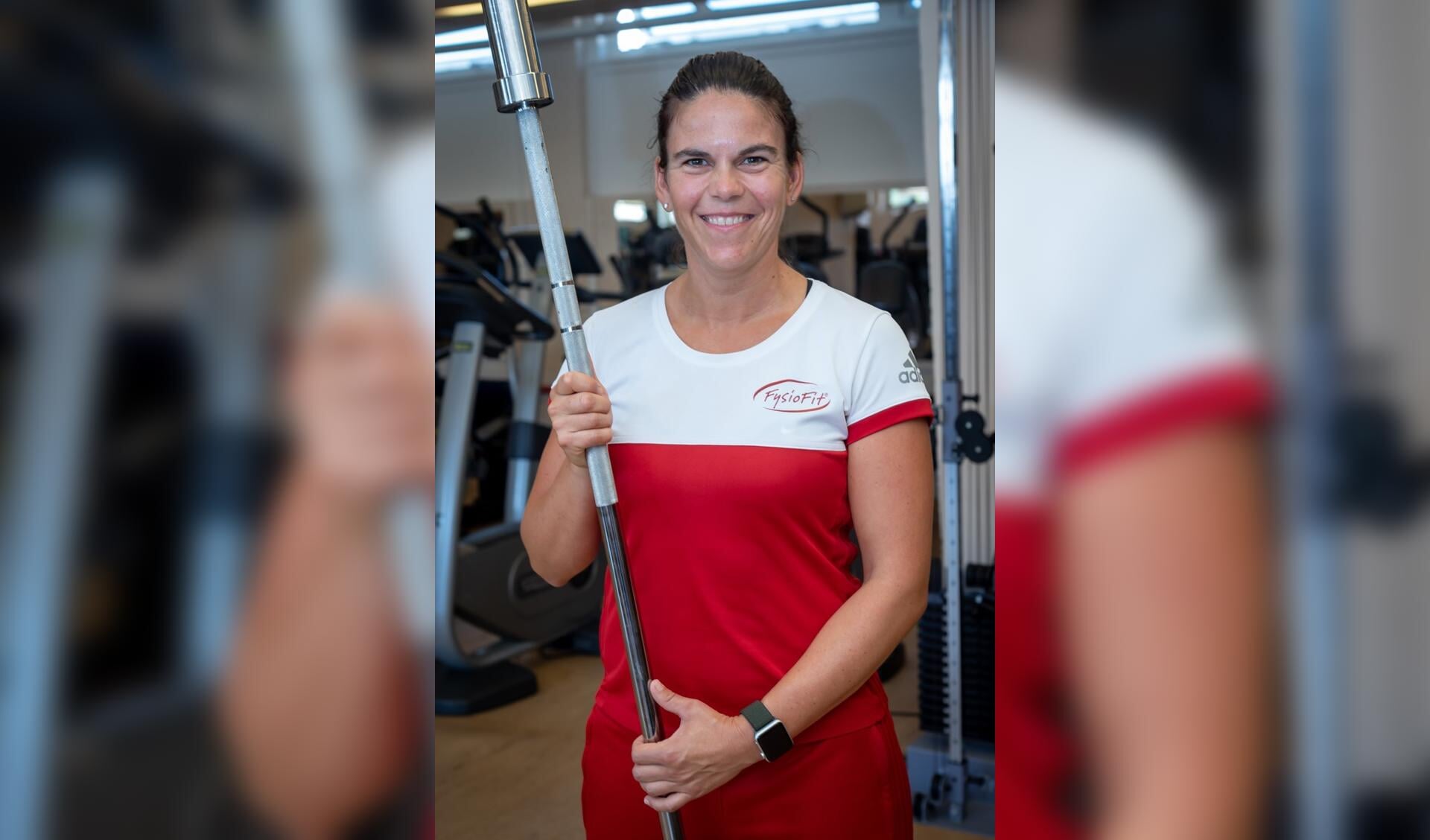 Sabrina Ritmeijer is een van de fysiotherapeuten die patiënten helpen nadat ze corona hebben gehad.
