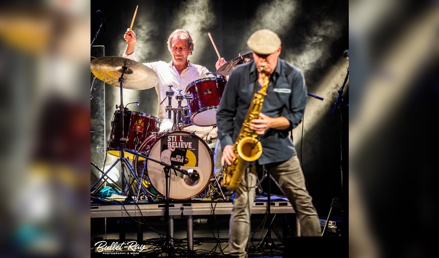 De band Still Believe is op 28 augustus te horen en te zien in het Openluchttheater Nijverdal.