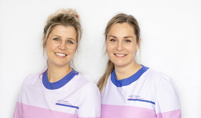 <p>Judith Toeters en Lotte Staals behandelen de huid op zowel medisch als cosmetisch vlak in het Medisch Centrum Rijssen.</p>