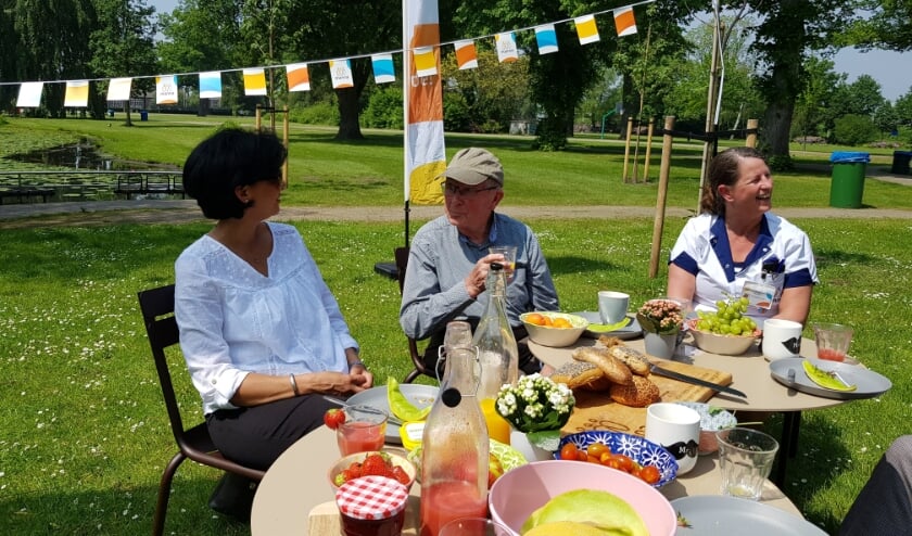 <p>Manna organiseert leuke picknicks in de regio om ontmoeting te stimuleren. Zo ook komende vrijdag in Borne.</p>