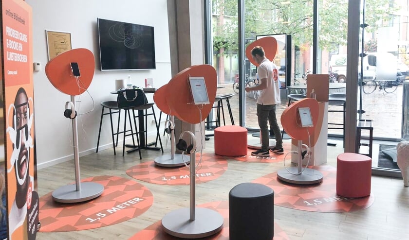 <p>Een lees- en luisterspot van de Koninklijke Bibliotheek staat in de bibliotheek op 5 oktober.</p>