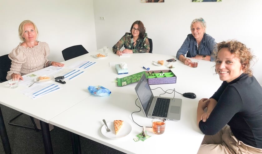 <p>Wie winnen dit jaar de prijzen voor beste vrijwilligers. De jury is druk aan het overleggen.</p>