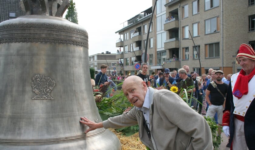 <p>Oldenzaler Ter Laak zijn DNA gaat mee de toren in </p>