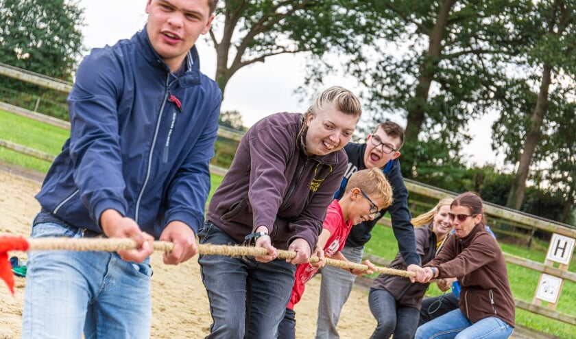 <p>Gezellig samen in actie bij de Olympische dag van de Boerderijcampus in Tilligte.</p>