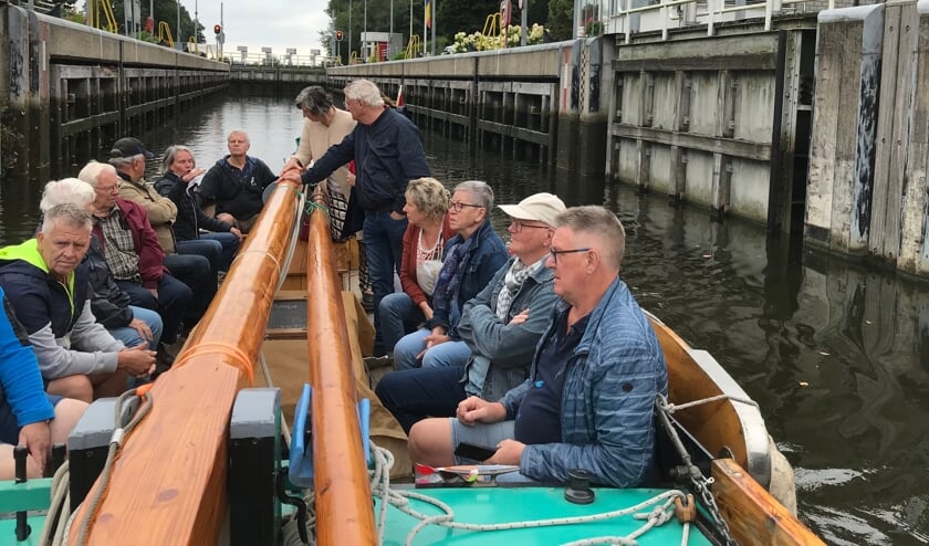 <p>De Stad Almelo II is weer in de vaart en gaat van Almelo naar Vriezenveen.</p>