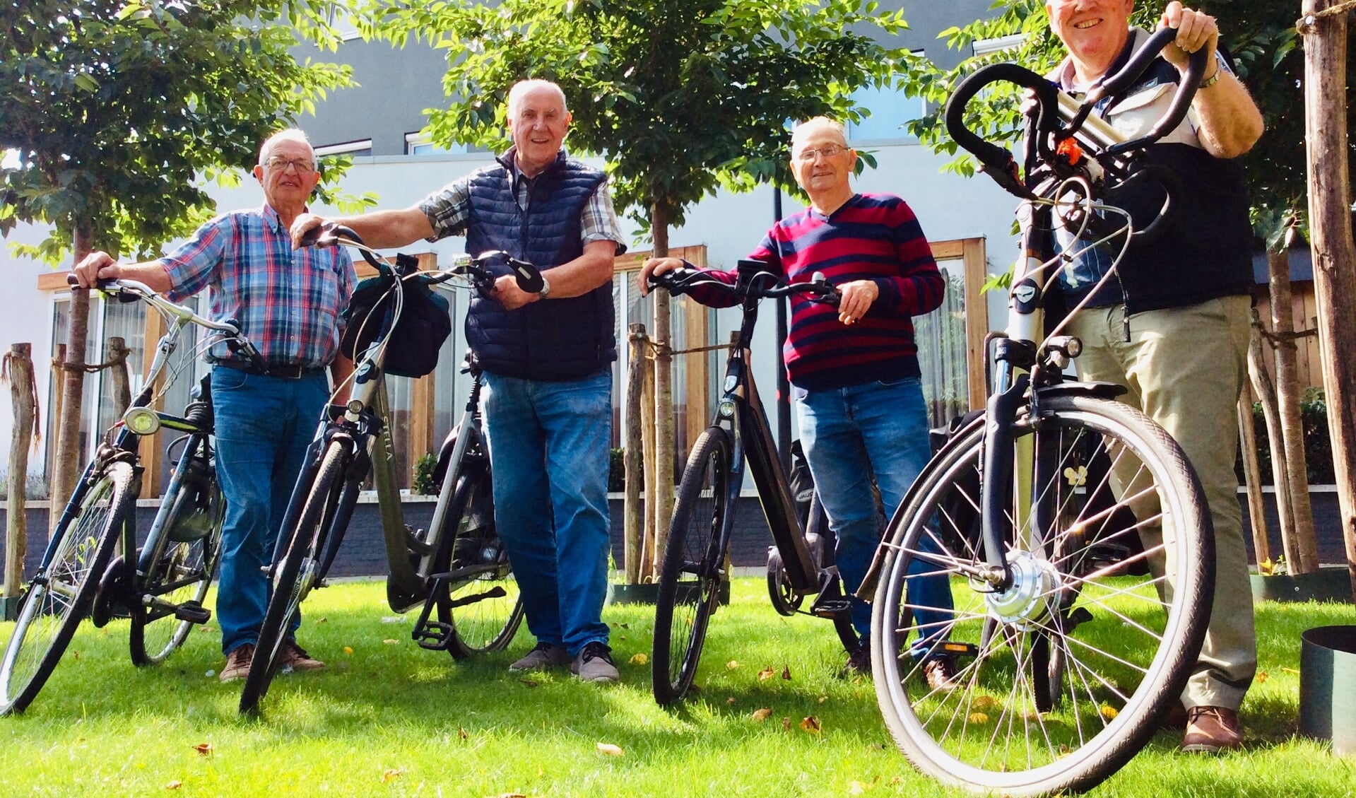 De routemakers van de Livio Fietsvierdaagse: Herman Steenberge, Gerrit Smale, Jhonnie van Roon en Hans Bolmers. Foto: Livio.