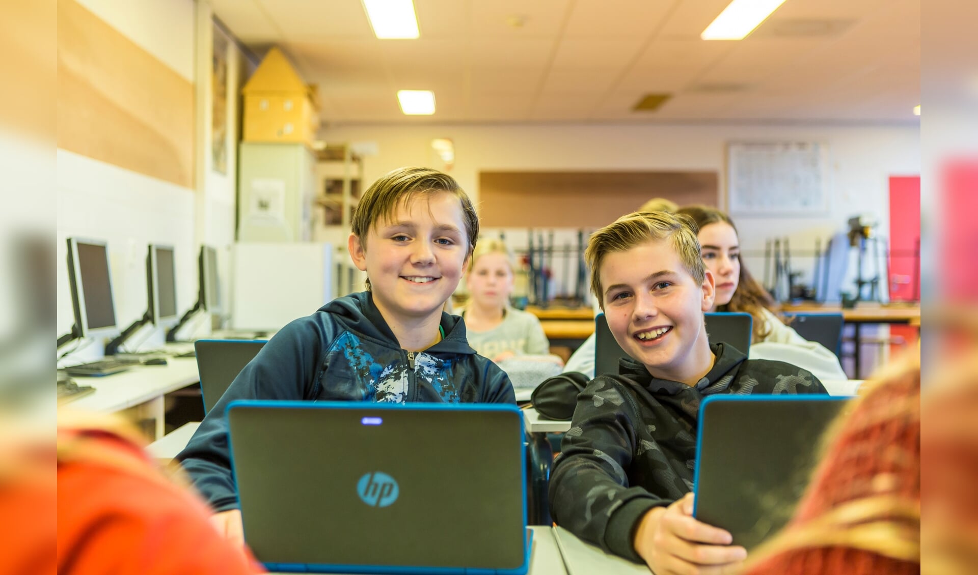 CSG Reggesteyn gaat voor kansengelijkheid door onder meer aan iedere leerling een gratis laptop ter beschikking te stellen.