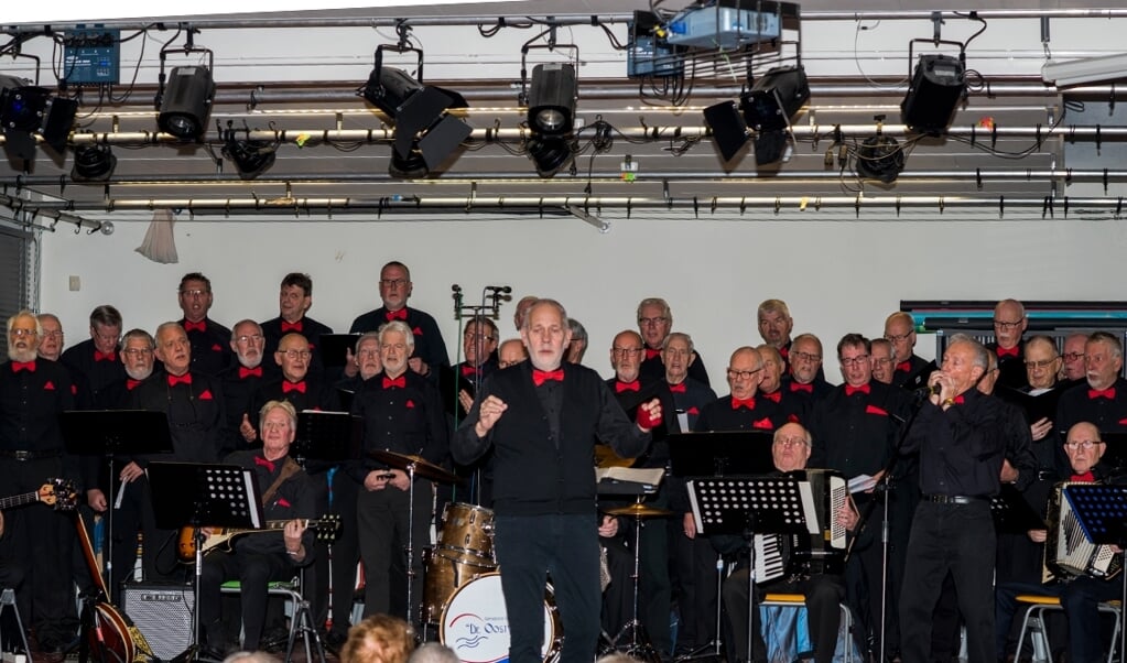 Shantykoor de Oostvaarders geeft een kerstconcert.