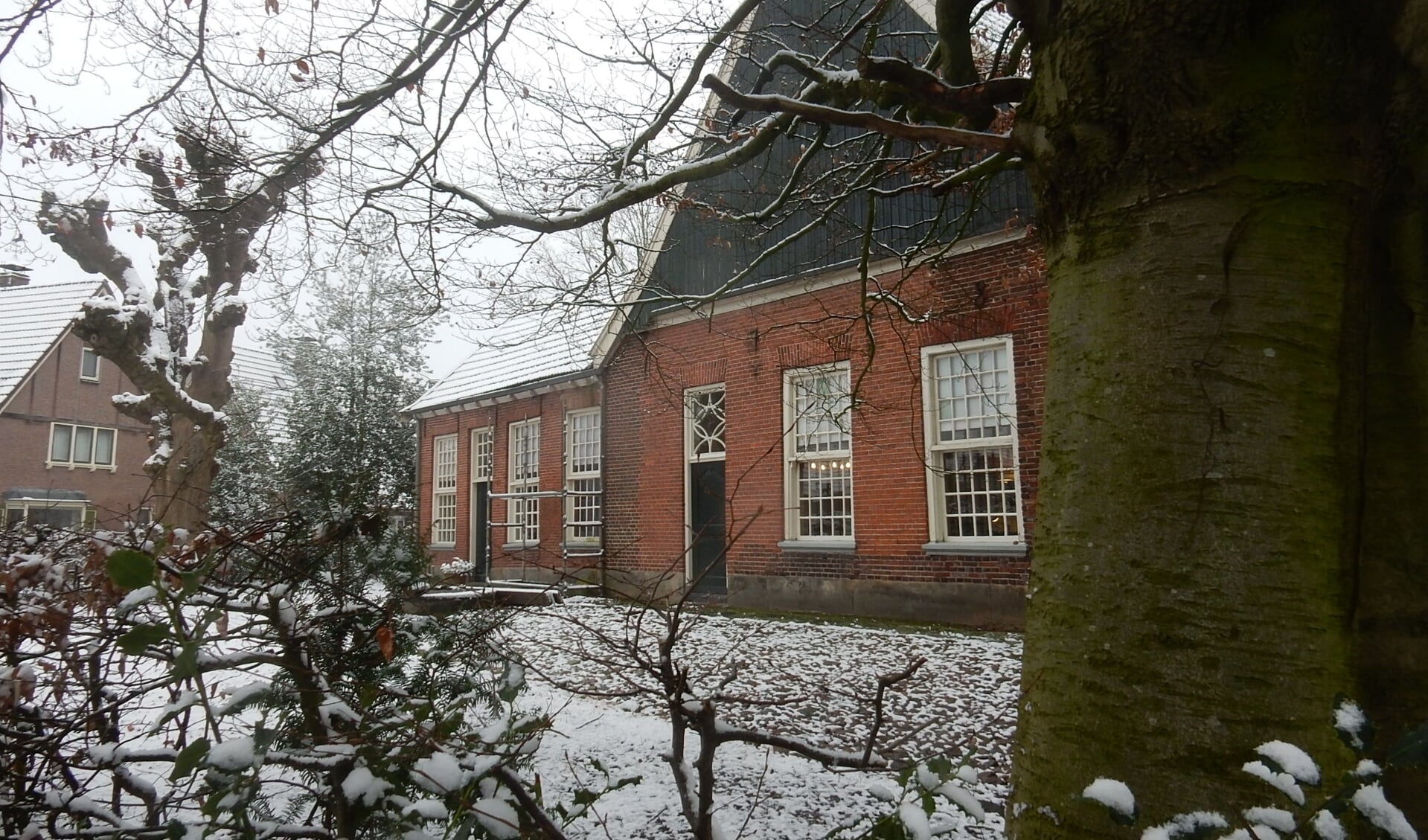 IVN houdt een 'boerenwandeling'. (Foto: Greetje Koster)