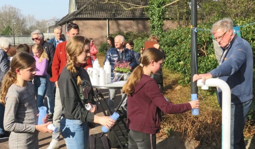 <p>Door een bijdrage van De Stichting Sámen voor Nationaal Park Sallandse Heuvelrug is al een duurzaam watertappunt in Nijverdal gerealiseerd.</p>