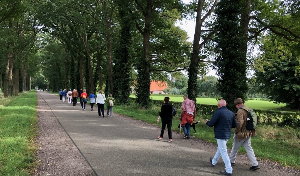 Henk Passies begint een wandelgroep in Almelo.