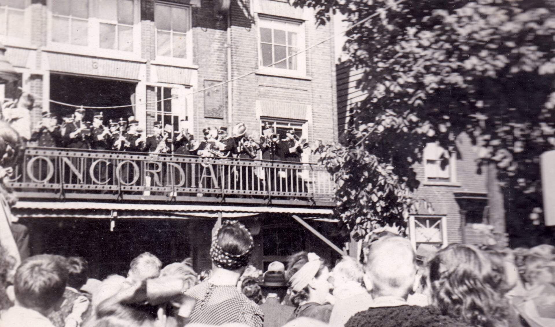 Bevrijdingsdag 1945 op de Oude Markt. (Foto: H. Brusse)