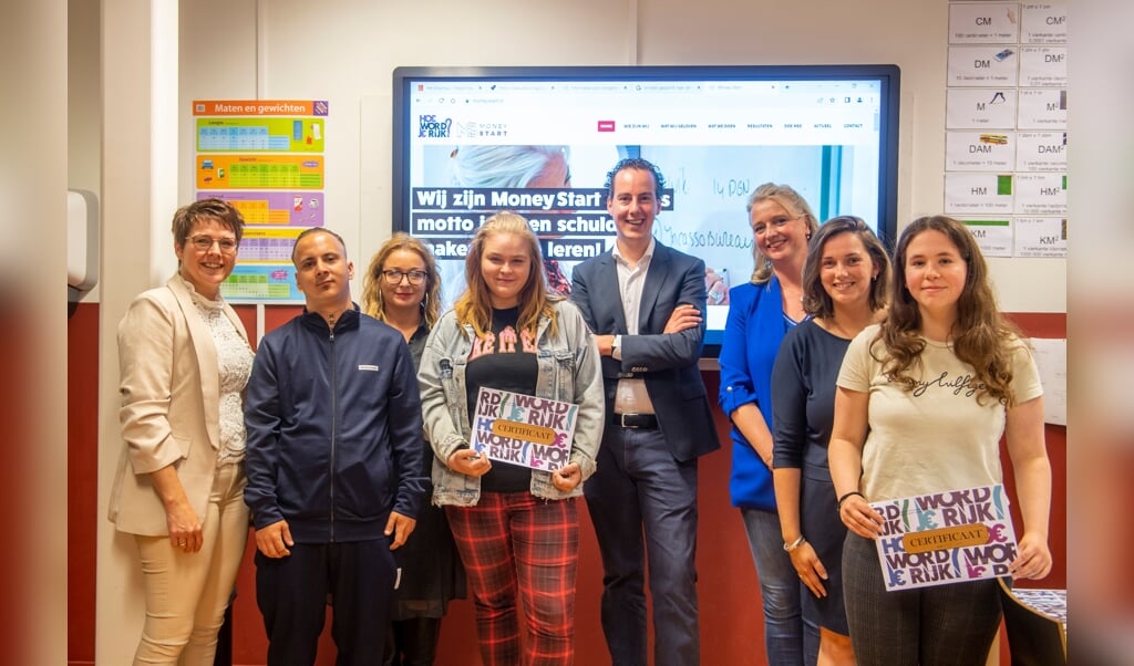 Wethouder Arjen Maathuis op het Erasmus. (Foto: Lenneke Lingmont)