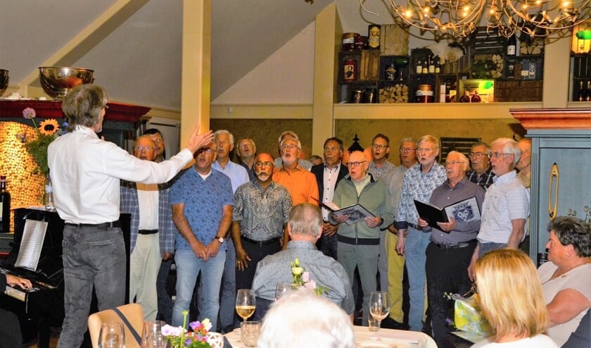 Het AMK gaf een huisconcert in Harbrinkhoek.
